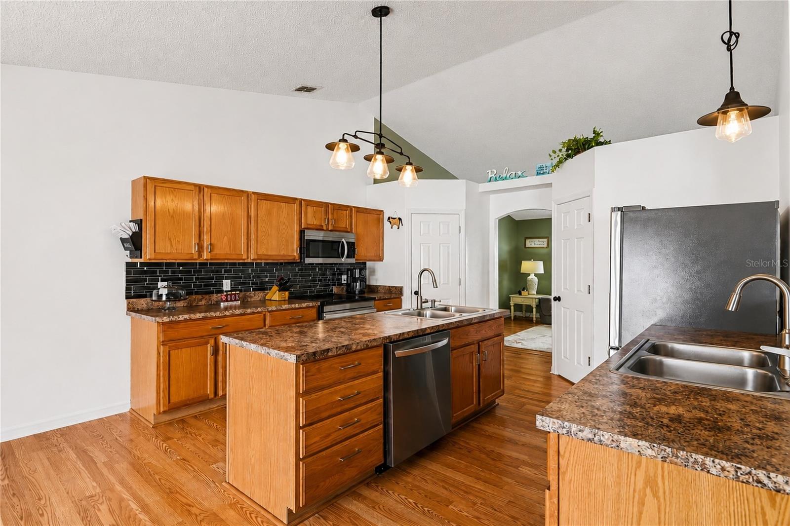 DELTONA LAKES UN 41 - Residential