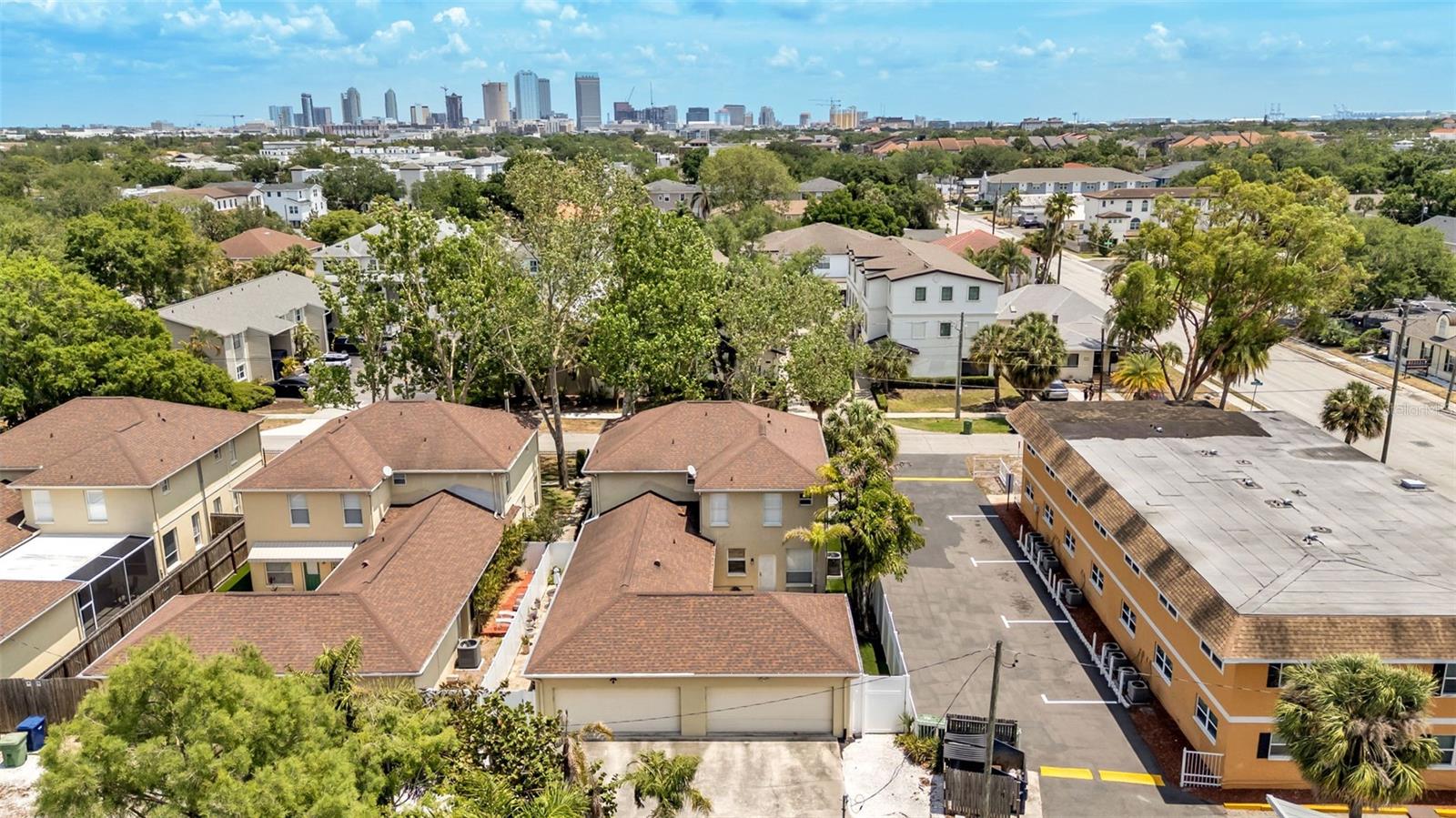 BUNGALOW CITY - Residential