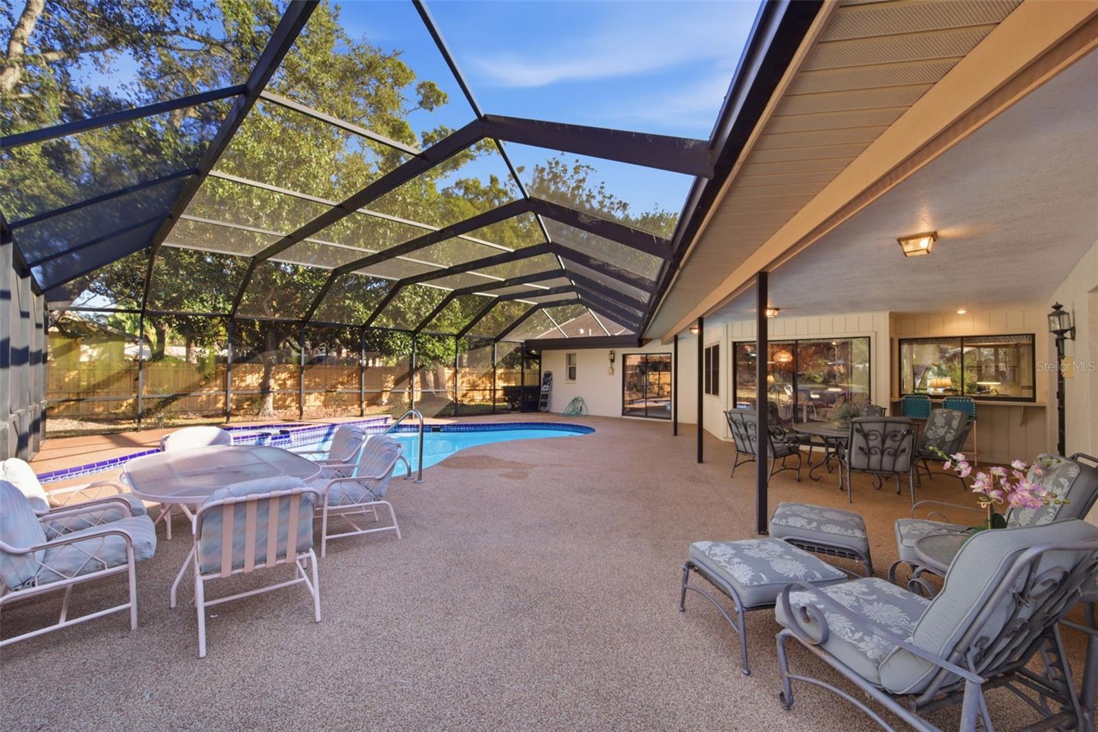 BARRY ESTATES - Residential