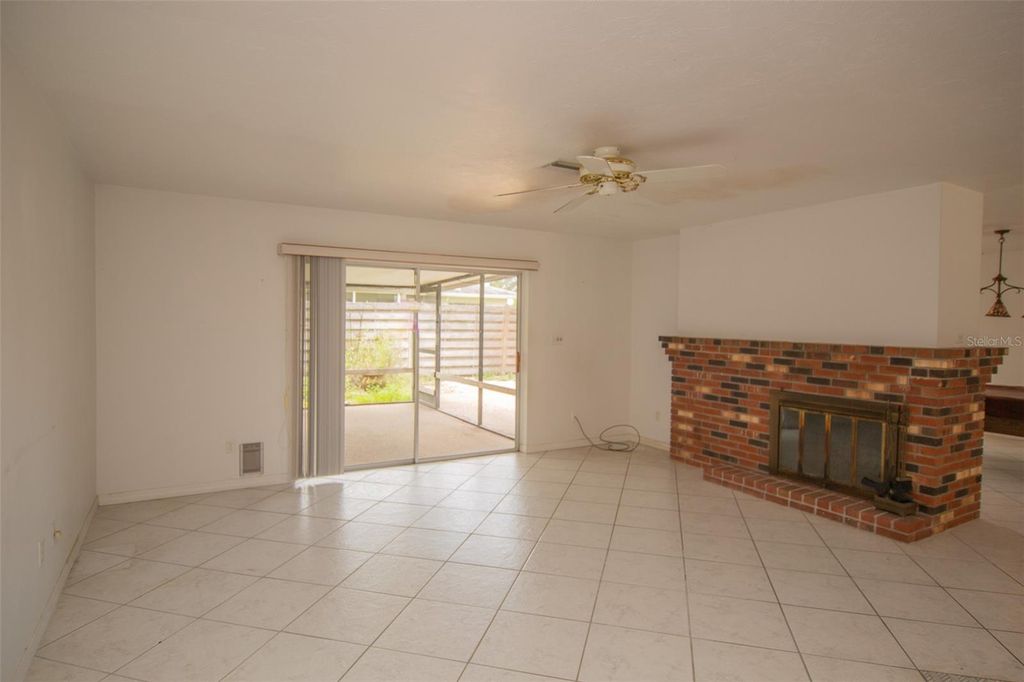 Photo of 2220 40th Street W, Bradenton, FL 34205 (MLS # A4668297)