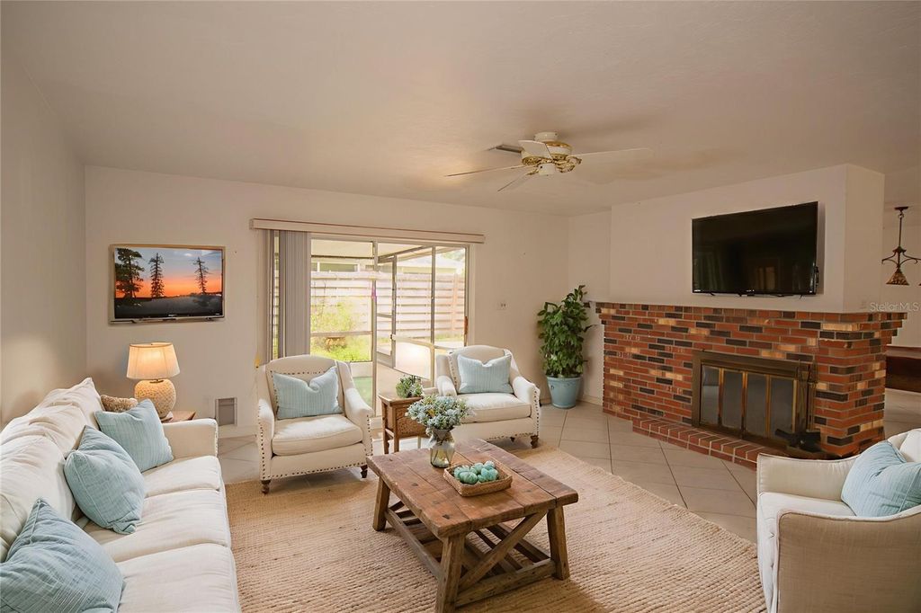 Photo of 2220 40th Street W, Bradenton, FL 34205 (MLS # A4668297)