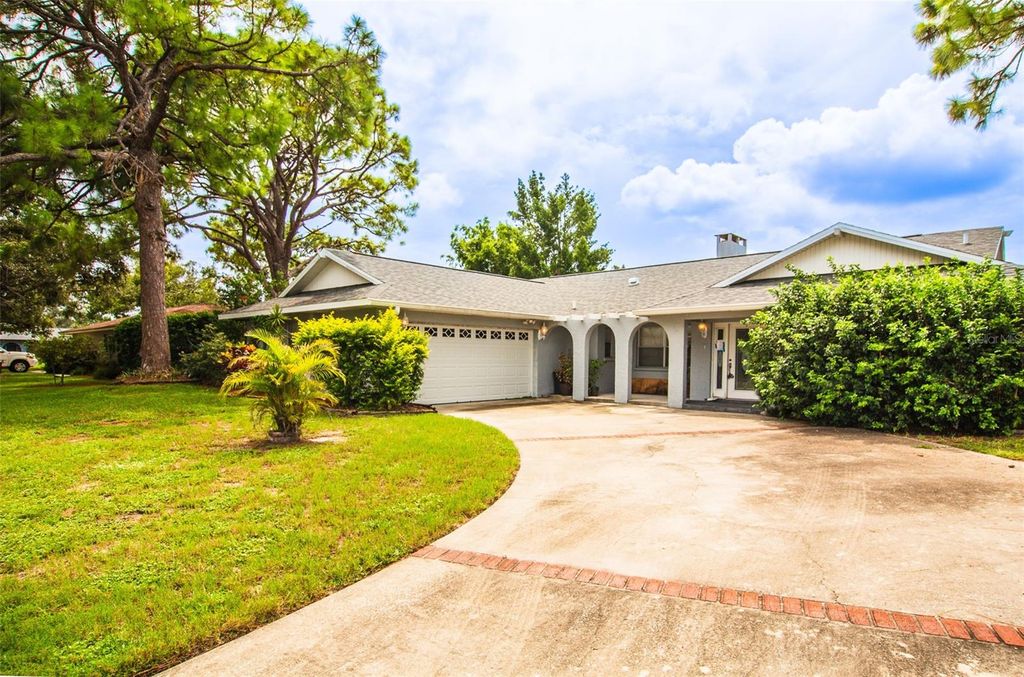 Photo of 2220 40th Street W, Bradenton, FL 34205 (MLS # A4668297)