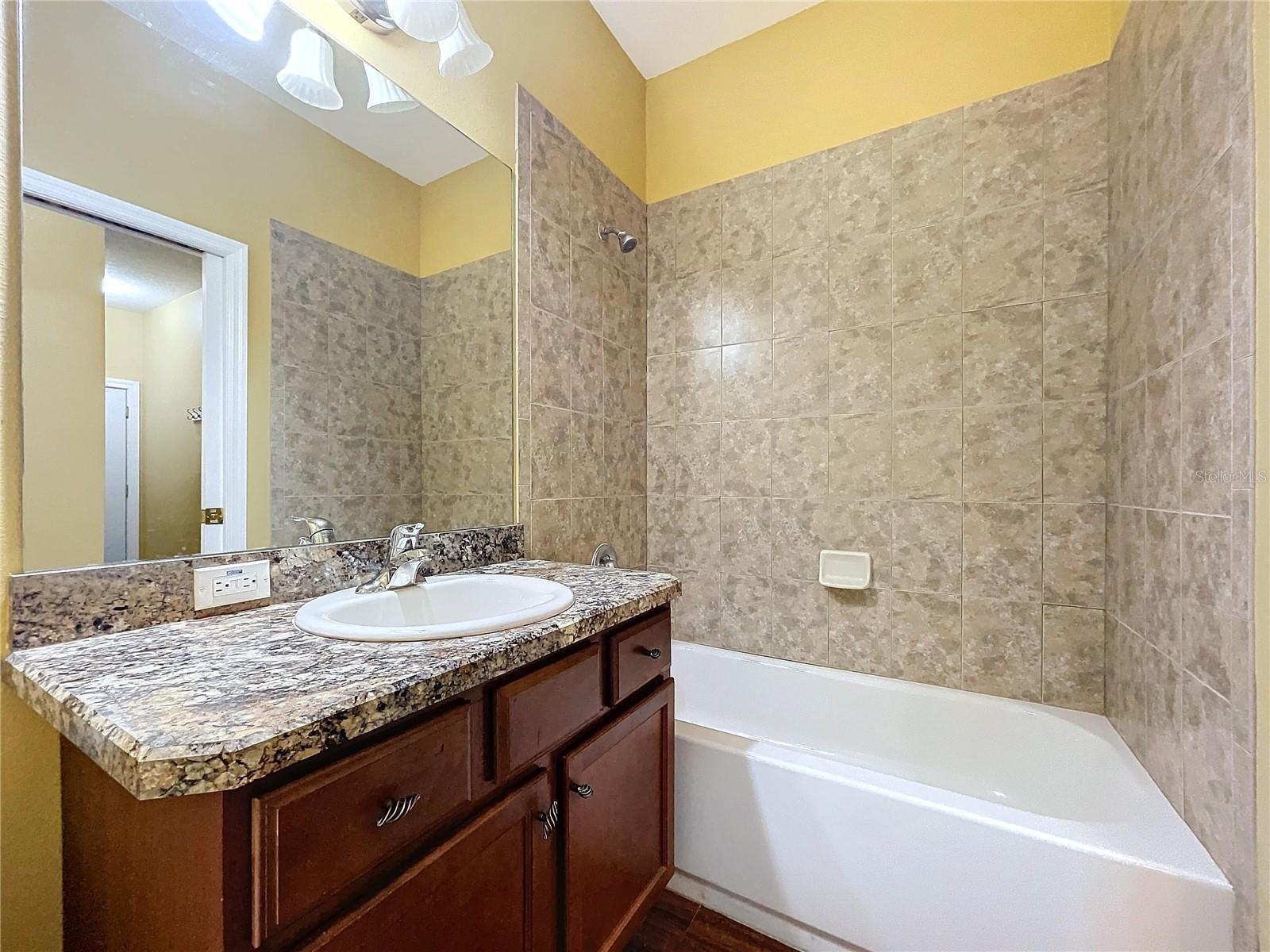 HAMPTON VILLAGE AT RIVER RIDGE PH 01 - Residential