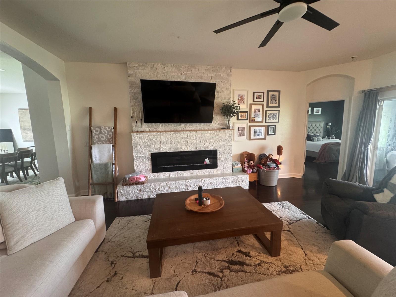 1322 EMERALD HILL WAY