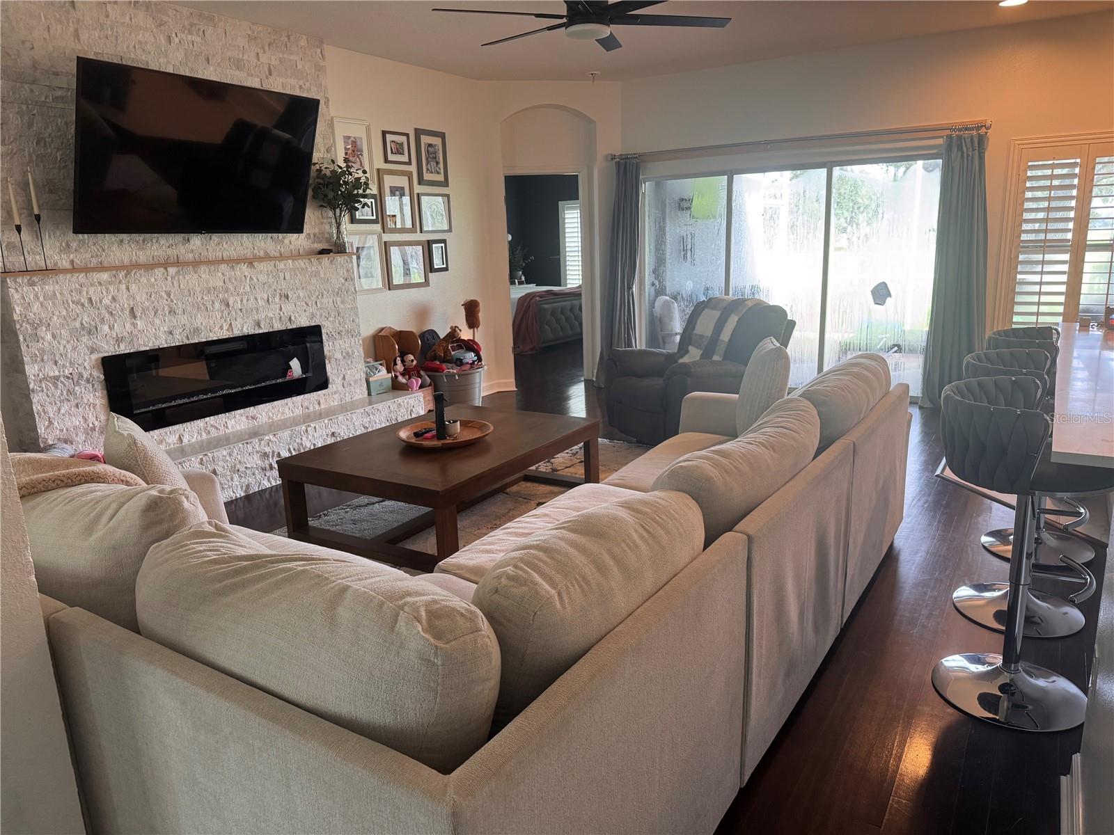 1322 EMERALD HILL WAY