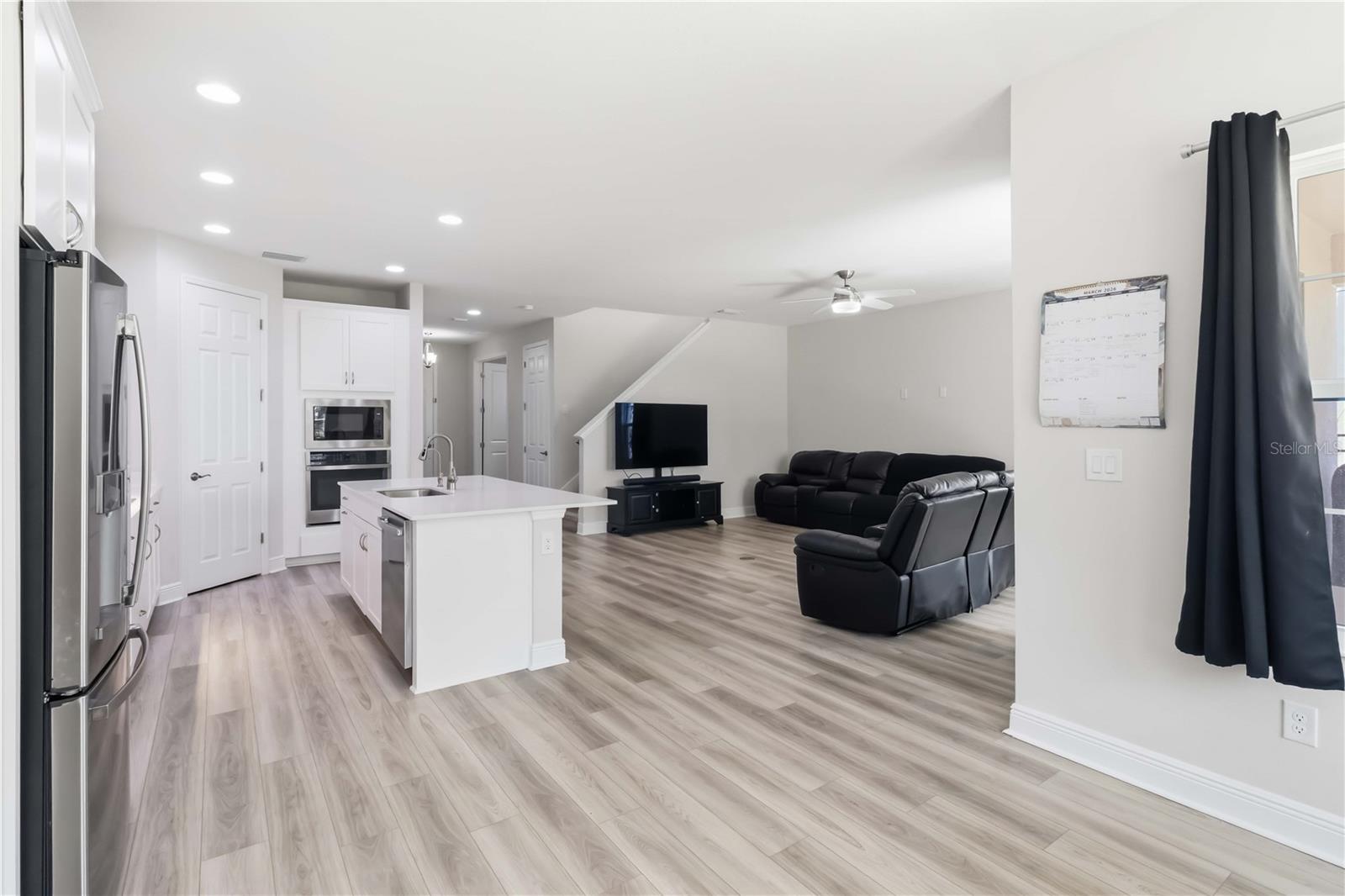 HINTON HAWKSTONE PH 2A 2B2 - Residential