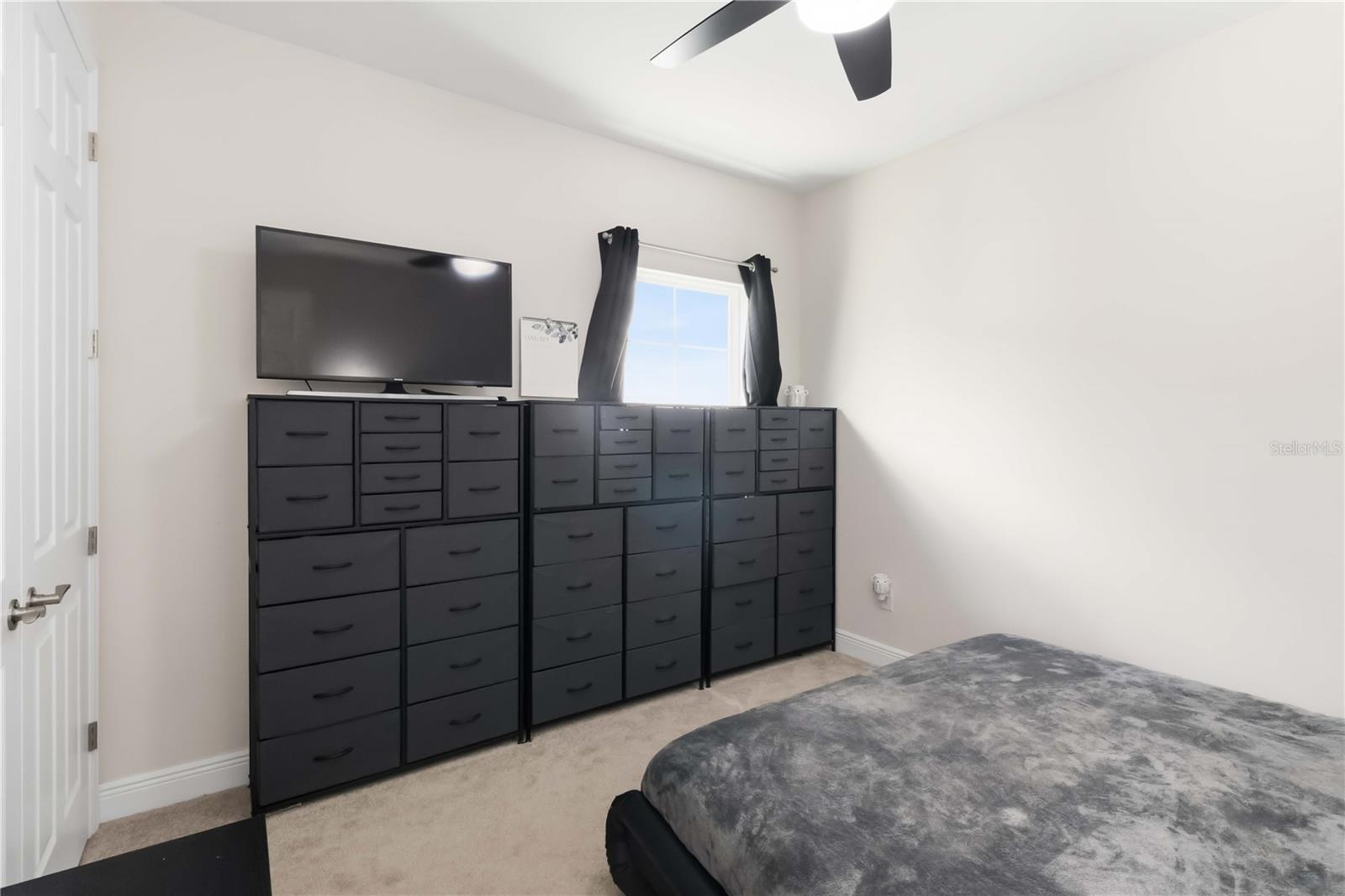 HINTON HAWKSTONE PH 2A 2B2 - Residential