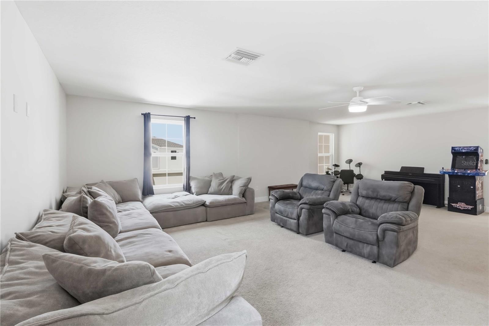 HINTON HAWKSTONE PH 2A 2B2 - Residential