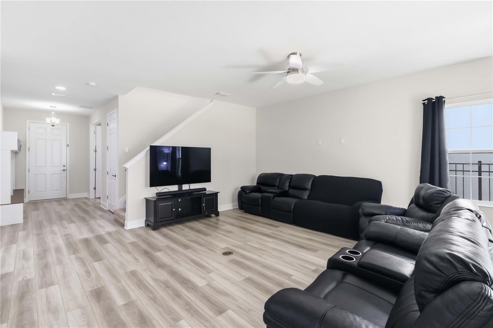 HINTON HAWKSTONE PH 2A 2B2 - Residential