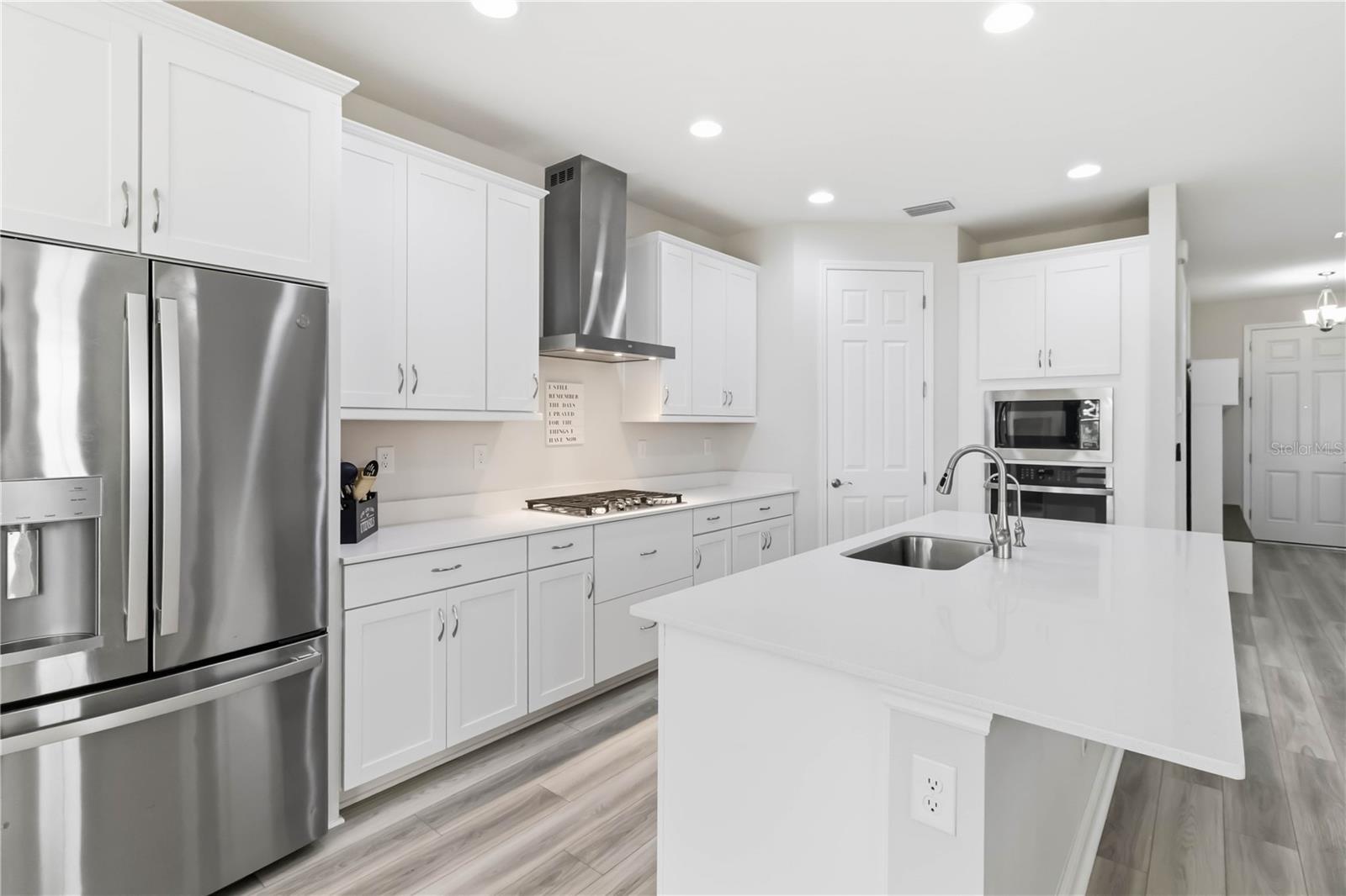 HINTON HAWKSTONE PH 2A 2B2 - Residential