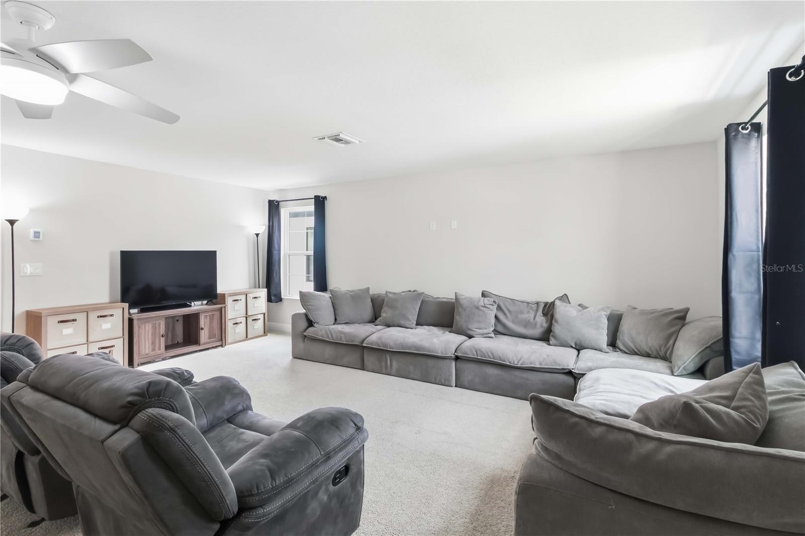 HINTON HAWKSTONE PH 2A 2B2 - Residential