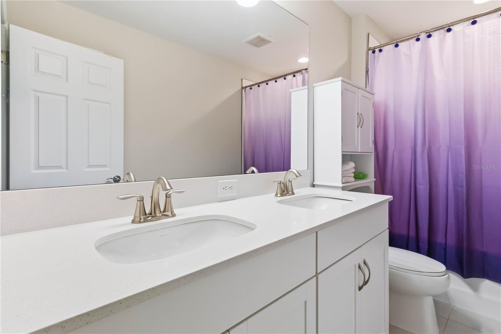 HINTON HAWKSTONE PH 2A 2B2 - Residential