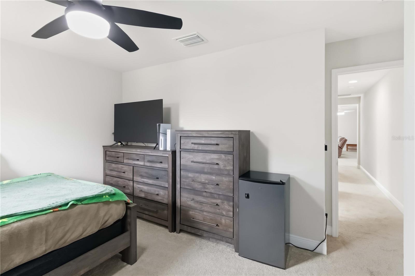 HINTON HAWKSTONE PH 2A 2B2 - Residential