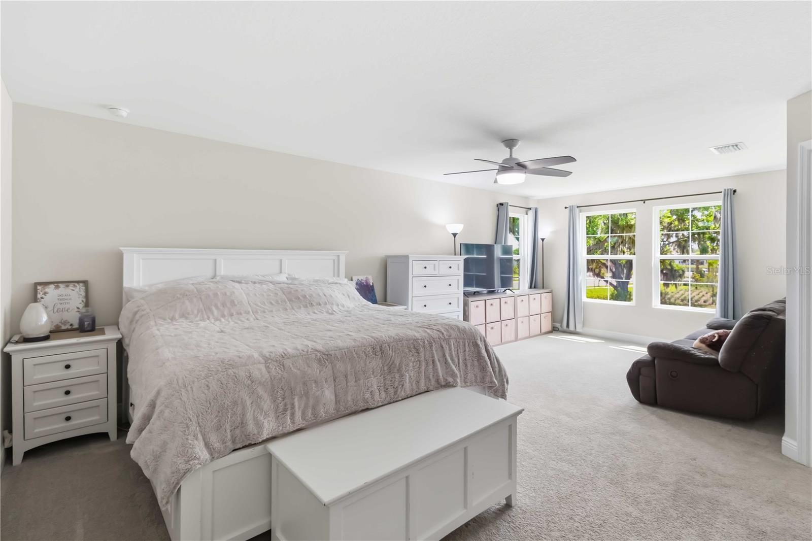 HINTON HAWKSTONE PH 2A 2B2 - Residential