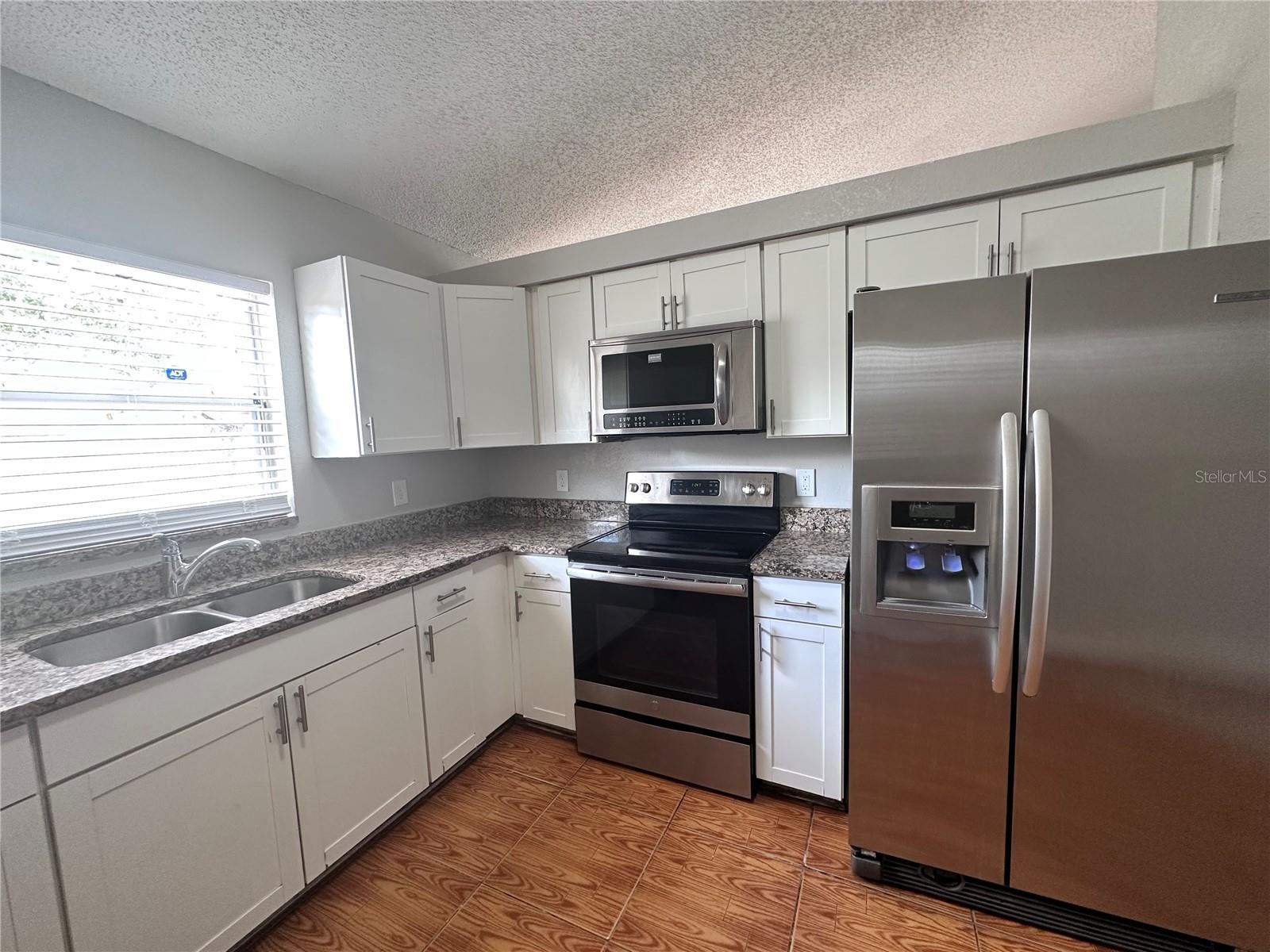 1809 ELM RIDGE COURT