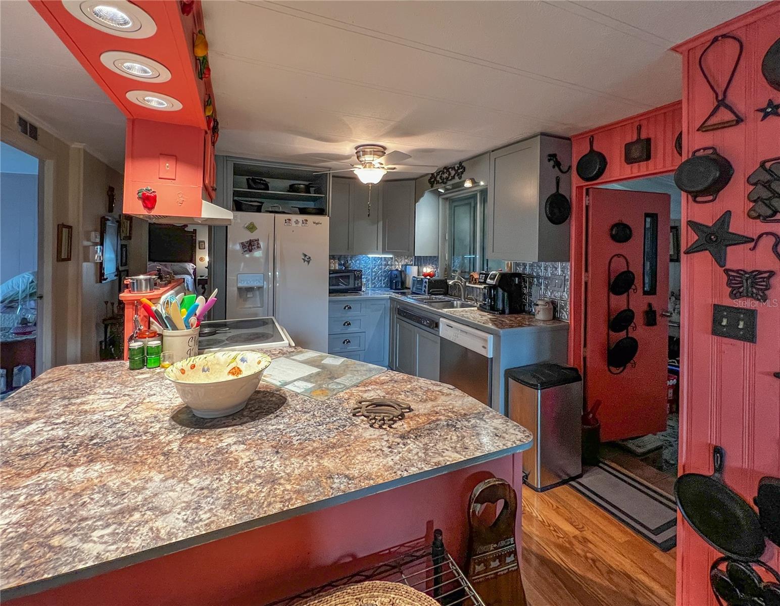 TIPPECANOE VILLAGE - Residential