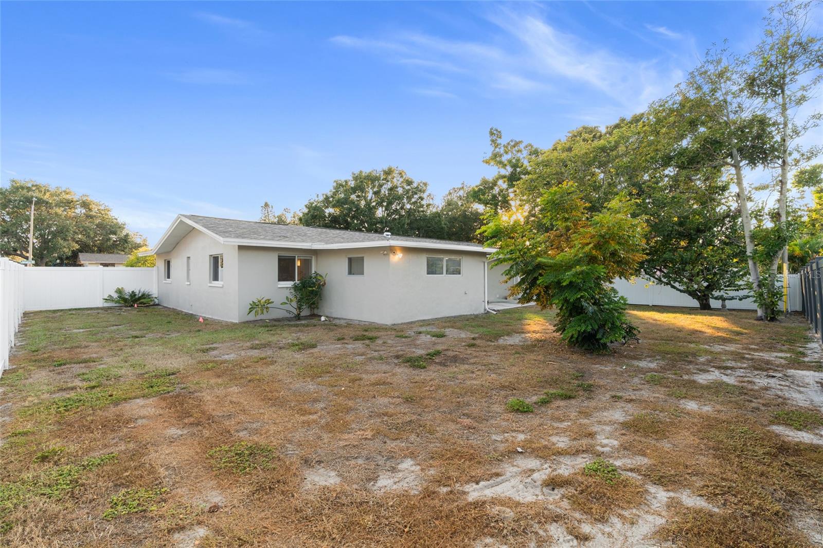 OAKHURST GROVES - Residential