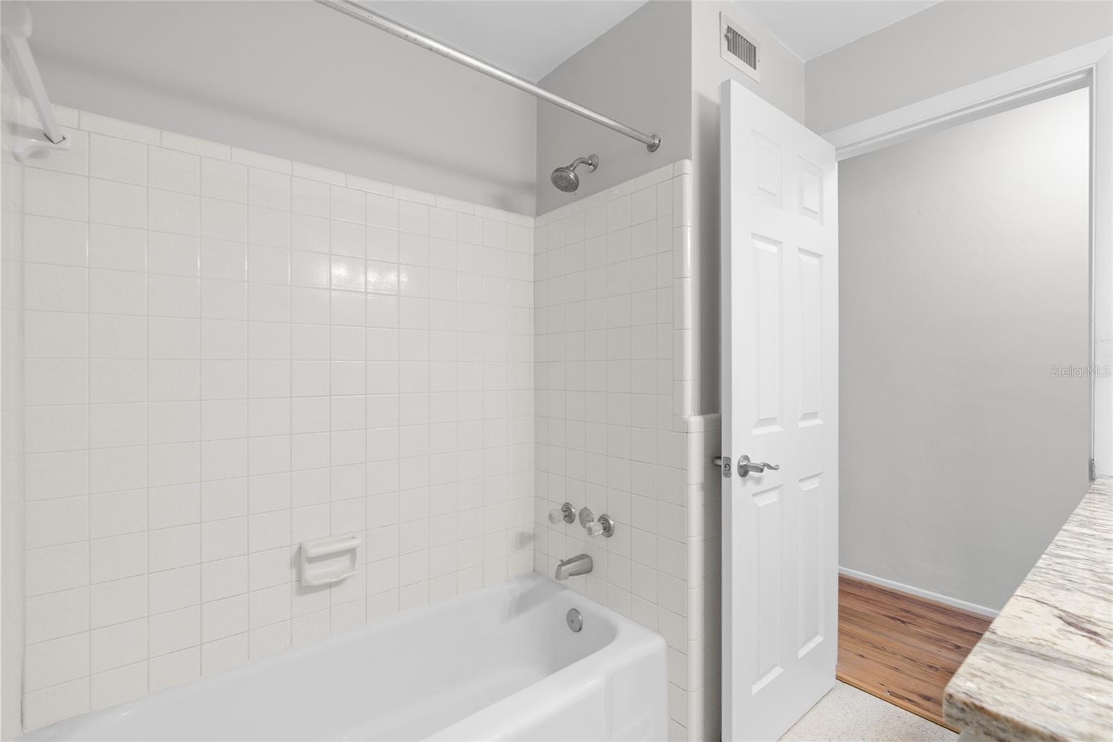 OAKHURST GROVES - Residential