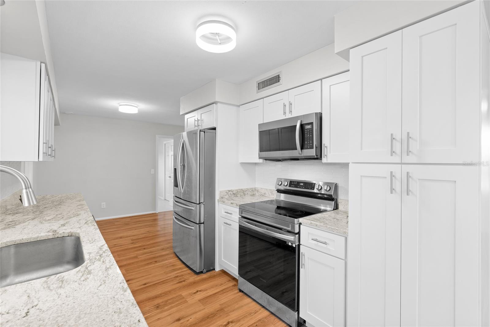 OAKHURST GROVES - Residential