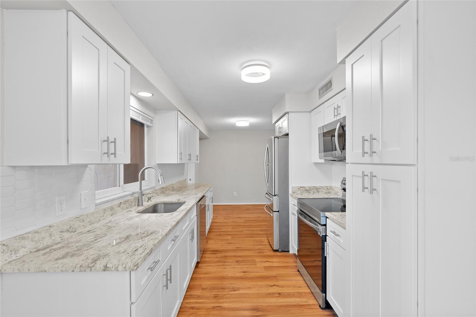 OAKHURST GROVES - Residential