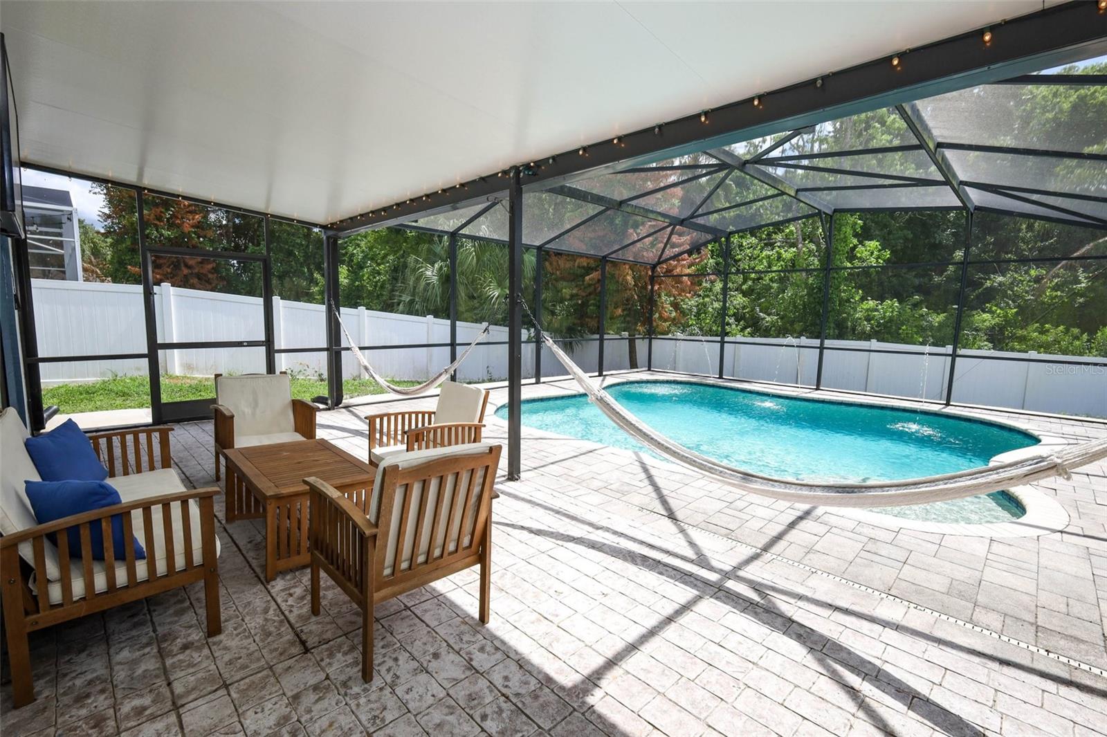 RIVERSIDE AT TWIN RIVERS UN 2 - Residential
