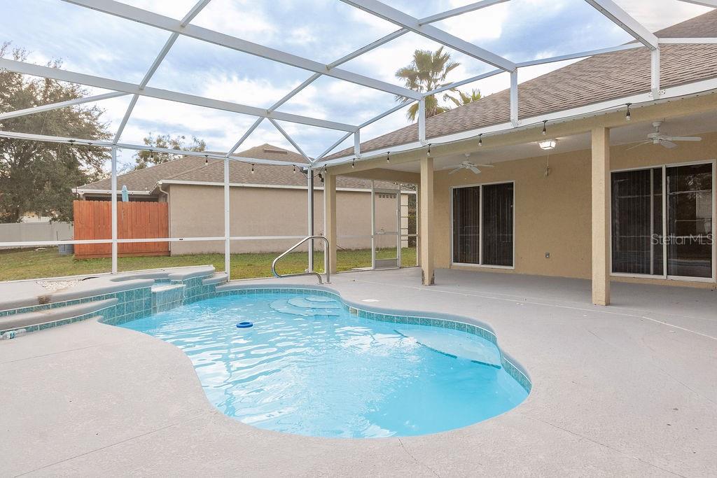 CRYSTAL COVE - Residential Lease