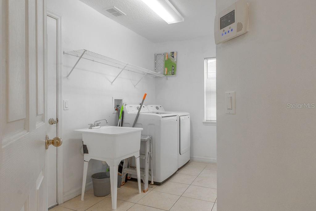 CRYSTAL COVE - Residential Lease