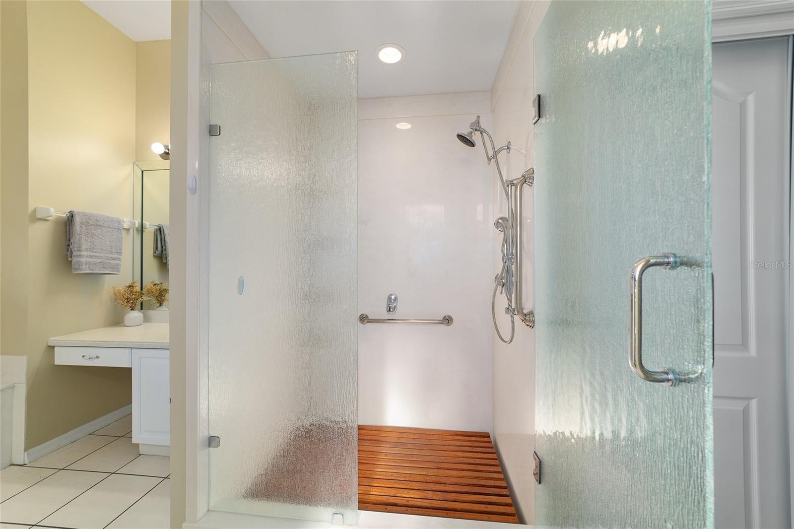 RAINBOW SPGS 05 REP - Residential