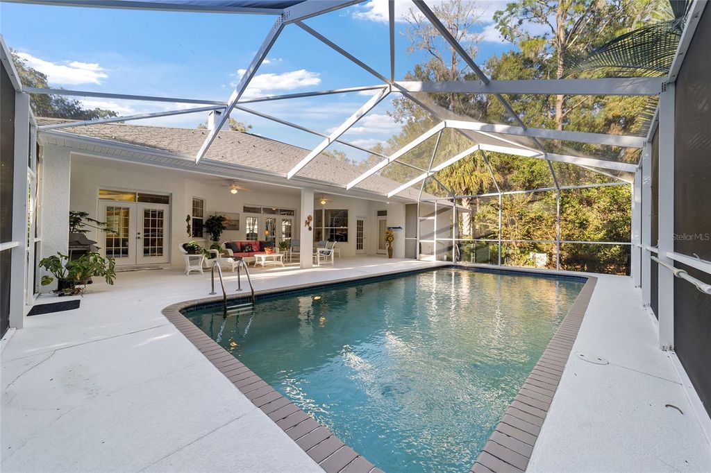 Photo of 18964 SW 93rd Loop, Dunnellon, FL 34432 (MLS # OM715031)