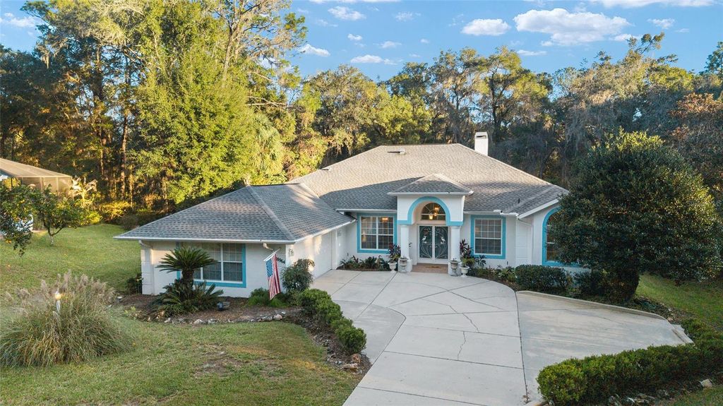 Photo of 18964 SW 93rd Loop, Dunnellon, FL 34432 (MLS # OM715031)