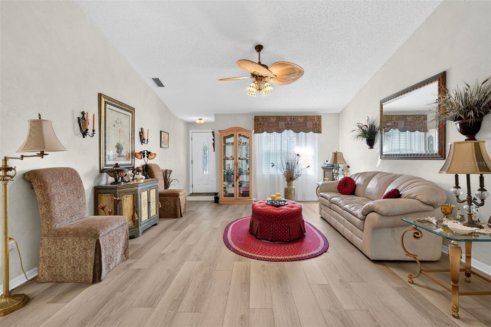 1201 OAK TRACE DRIVE