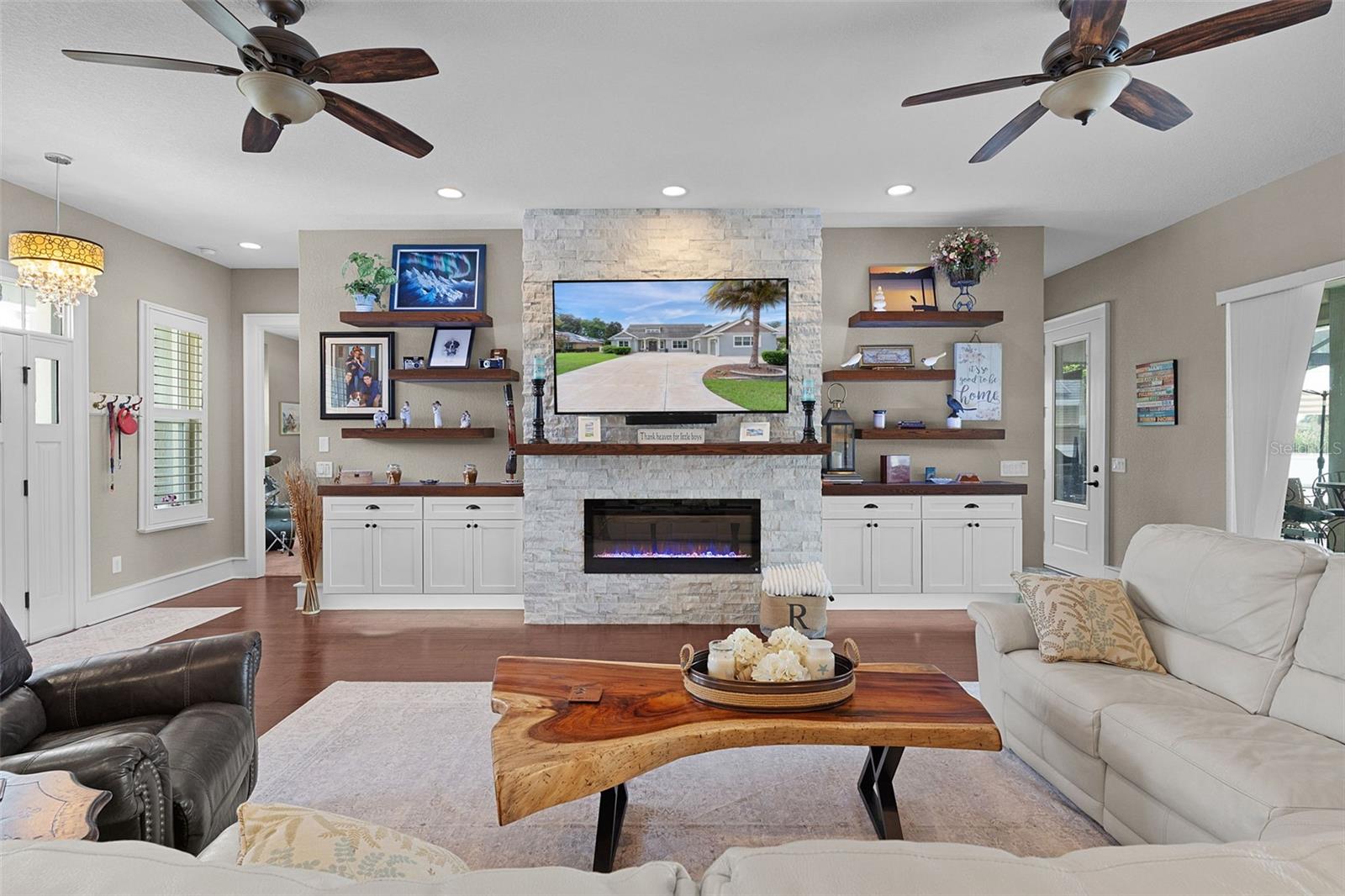 FAIRWAYS AT ROLLING HILLS FIRST ADD - Residential