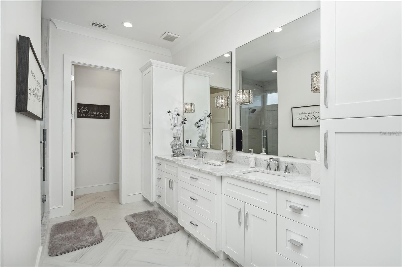 LAKE OLIVIA RESERVE - Residential