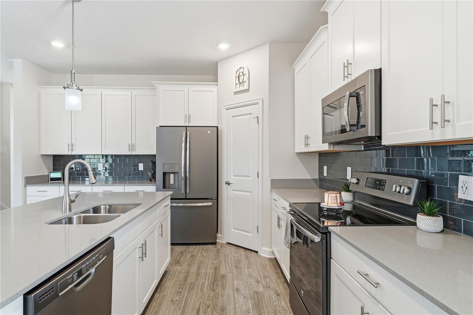 STOREY PK-PCL L - Residential