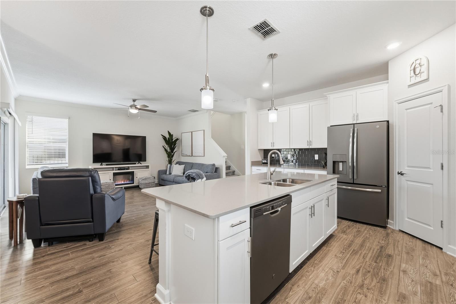 STOREY PK-PCL L - Residential