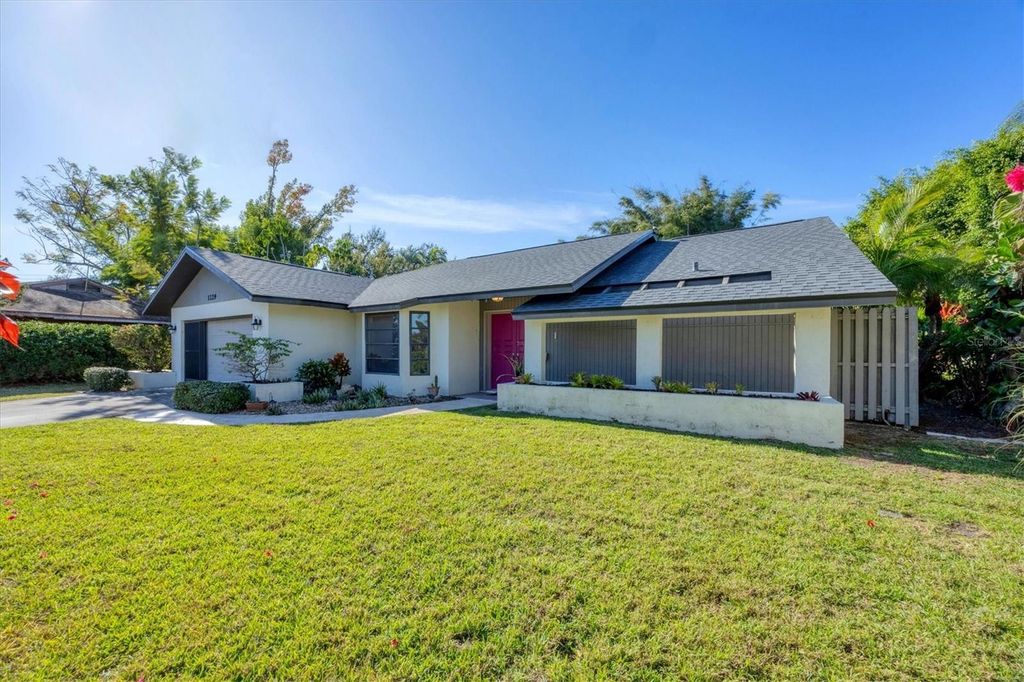 Photo of Venice, FL 34285 (MLS # N6141668)