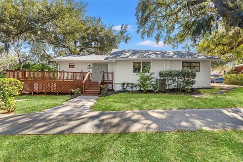 Photo of 1402 Hilton Place, Tampa, FL 33604 (MLS # TB8468970)