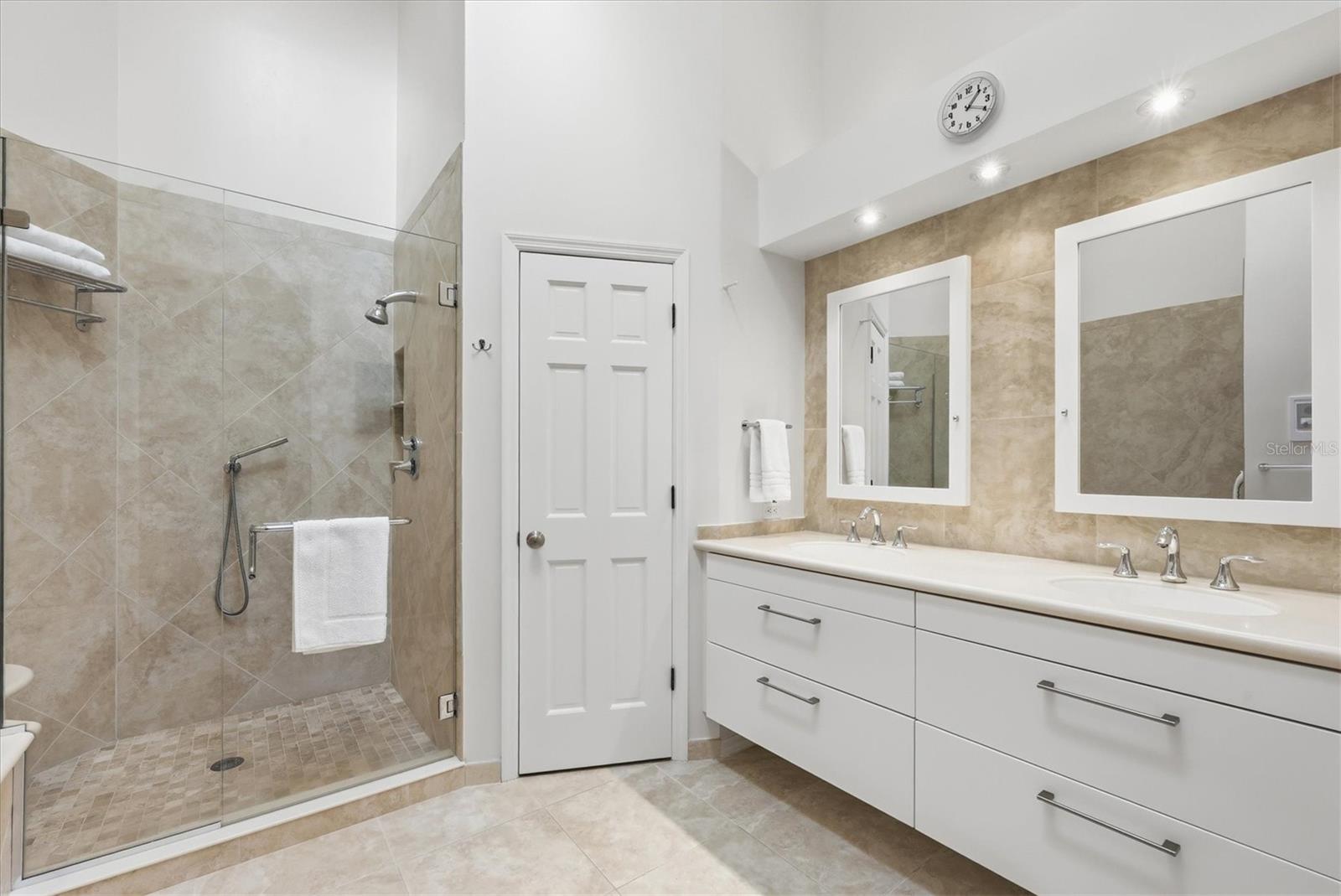 PRESTANCIA - Residential