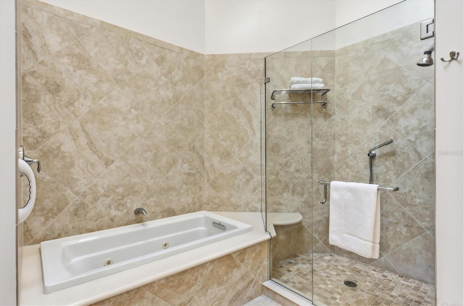 PRESTANCIA - Residential