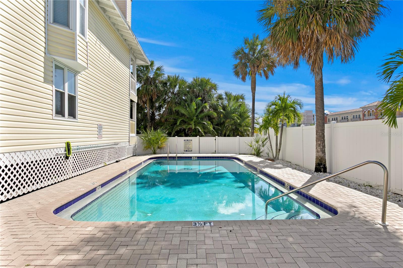 TREASURE CAY CONDO - Residential Lease