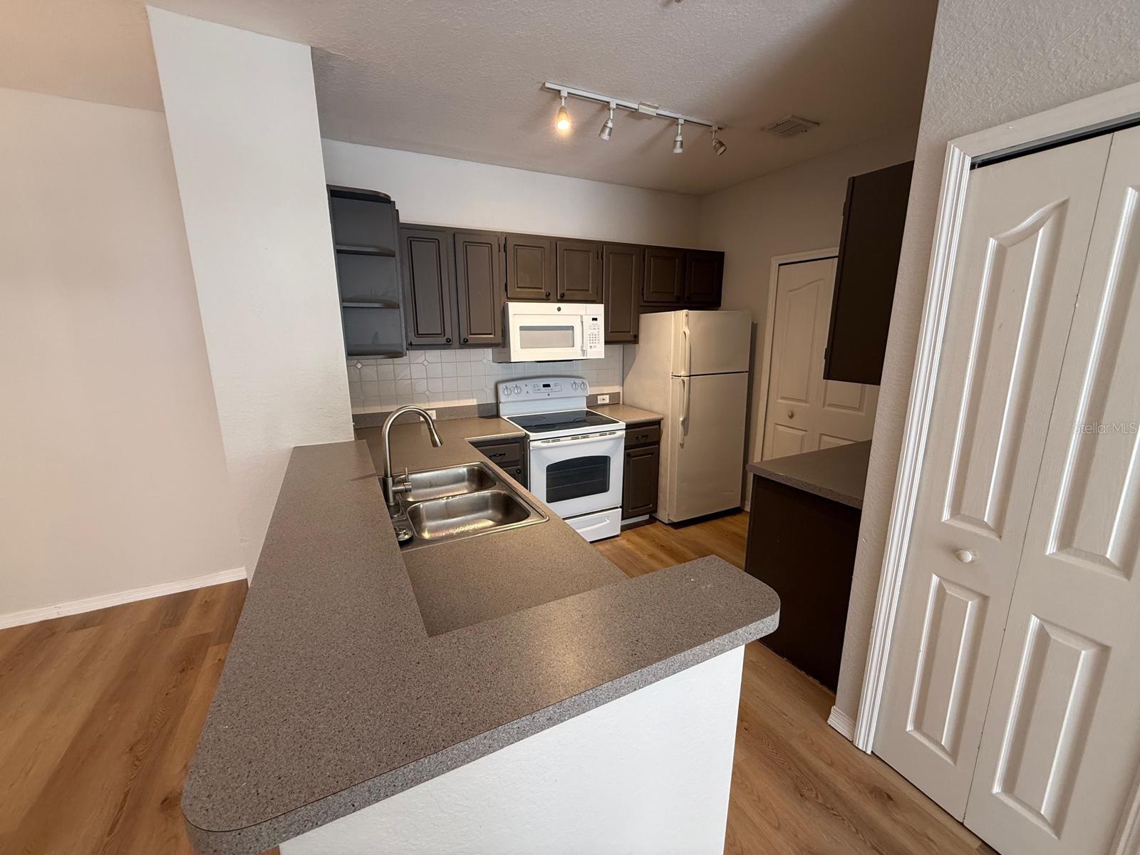 BELLA TERRA CONDO - Residential