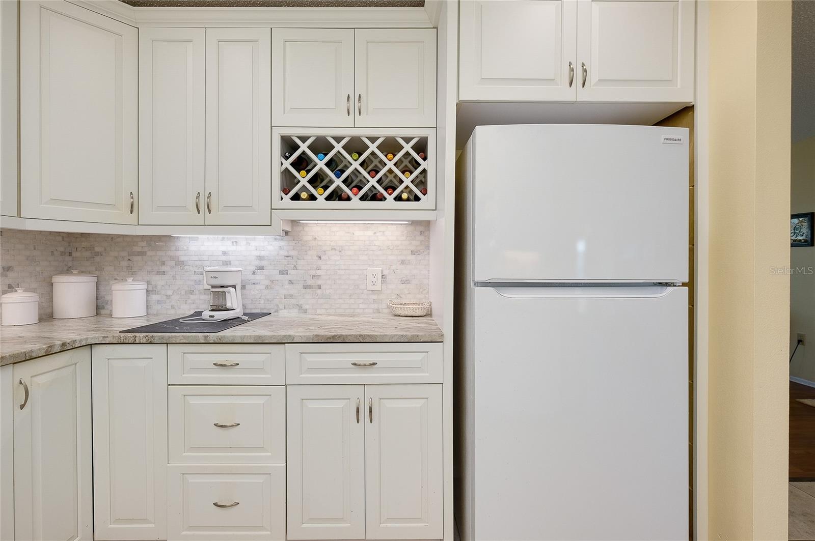 CIRCLE WOODS OF VENICE 1 - Residential