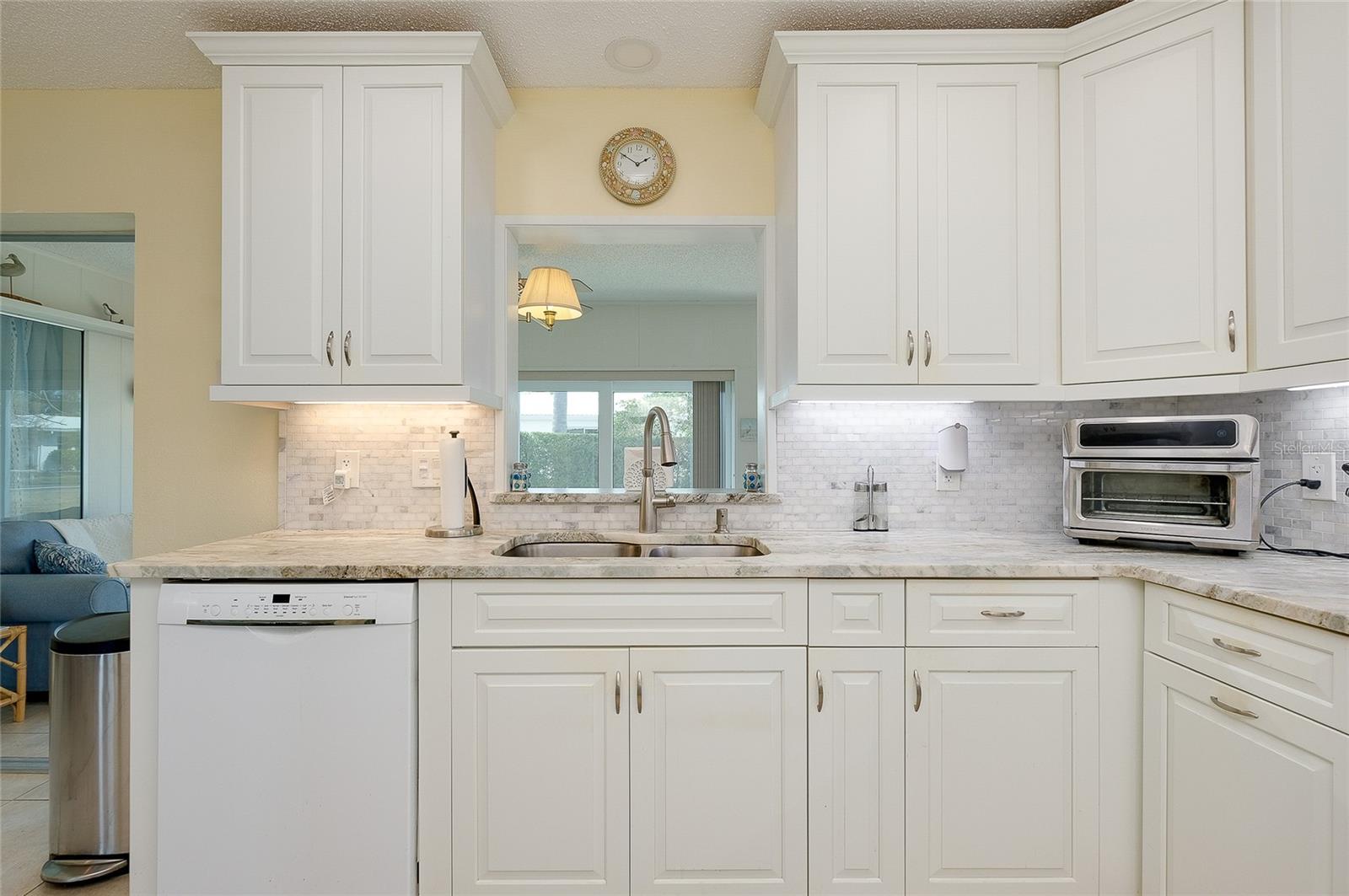 CIRCLE WOODS OF VENICE 1 - Residential