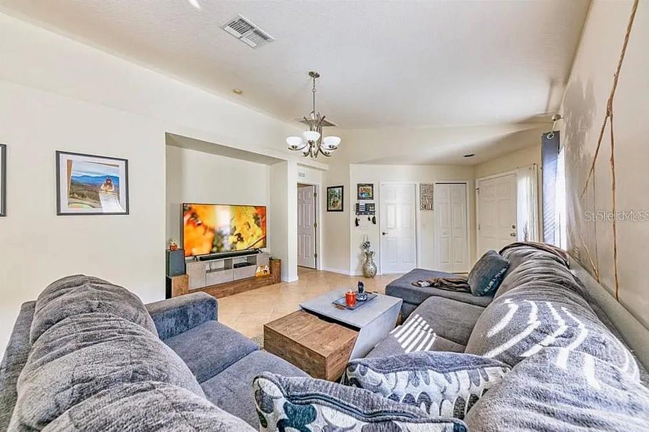 FISHHAWK RANCH PH 2 PRCL - Residential Lease