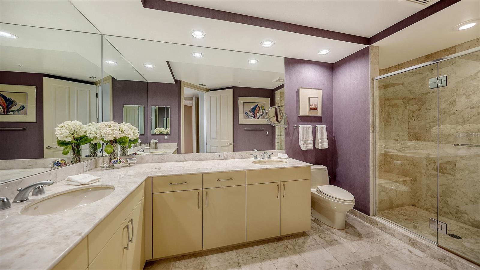 THE TOWER RESIDENCES - Residential