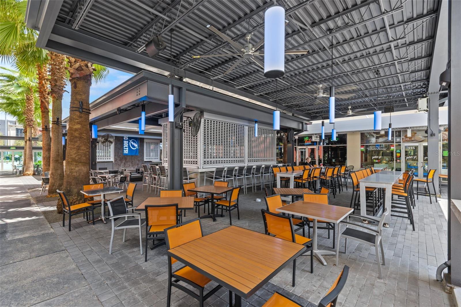 GRAND CENTRAL AT KENNEDY RESID - Residential Lease