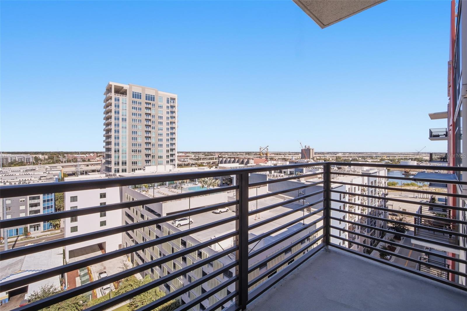 GRAND CENTRAL AT KENNEDY RESID - Residential Lease