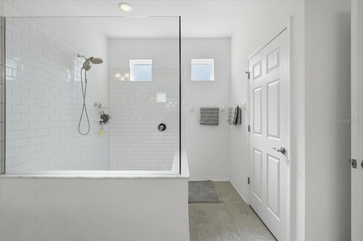 TERRALARGO PH 3E - Residential Lease