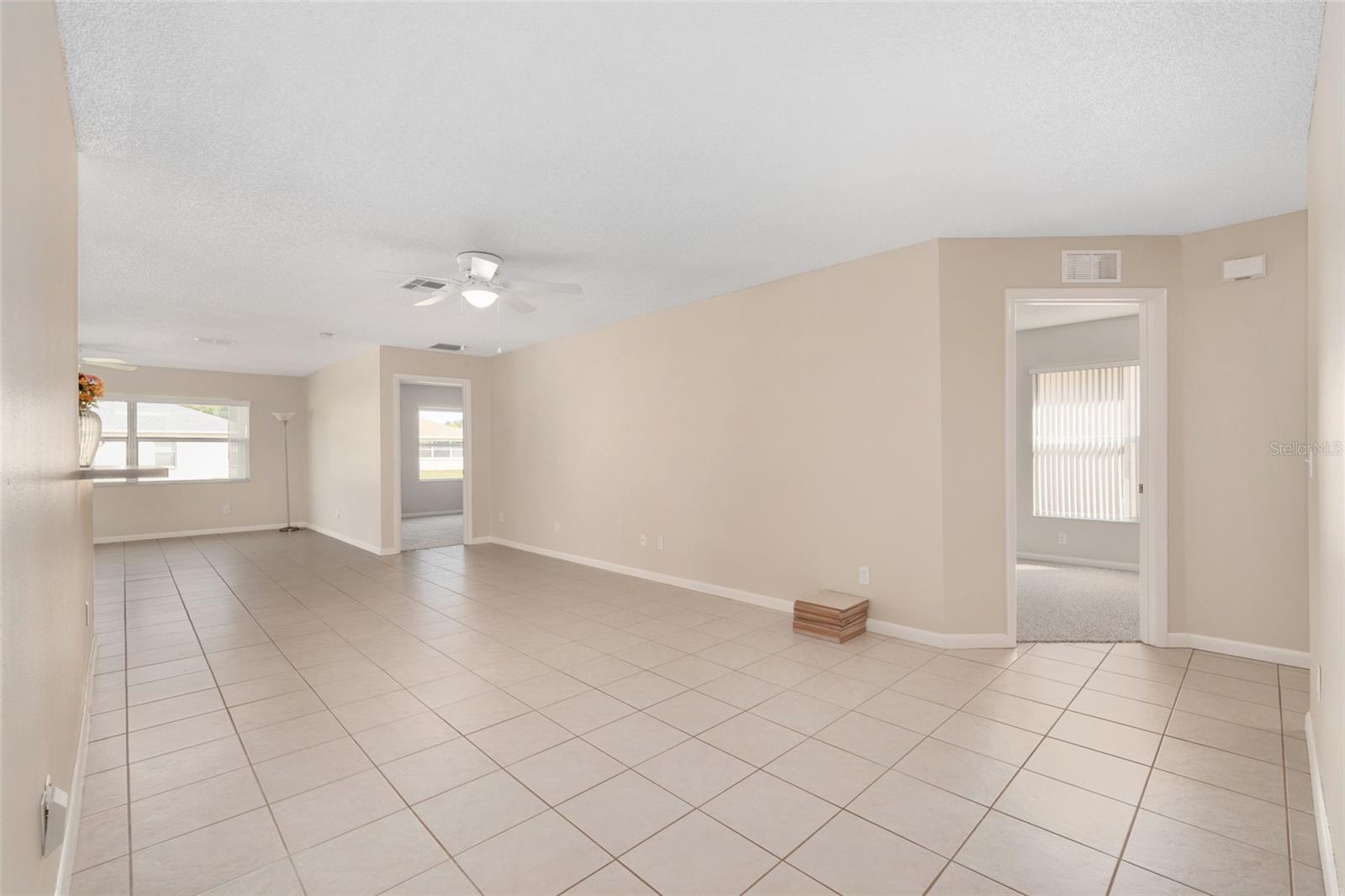 ON TOP OF THE WORLD - Residential