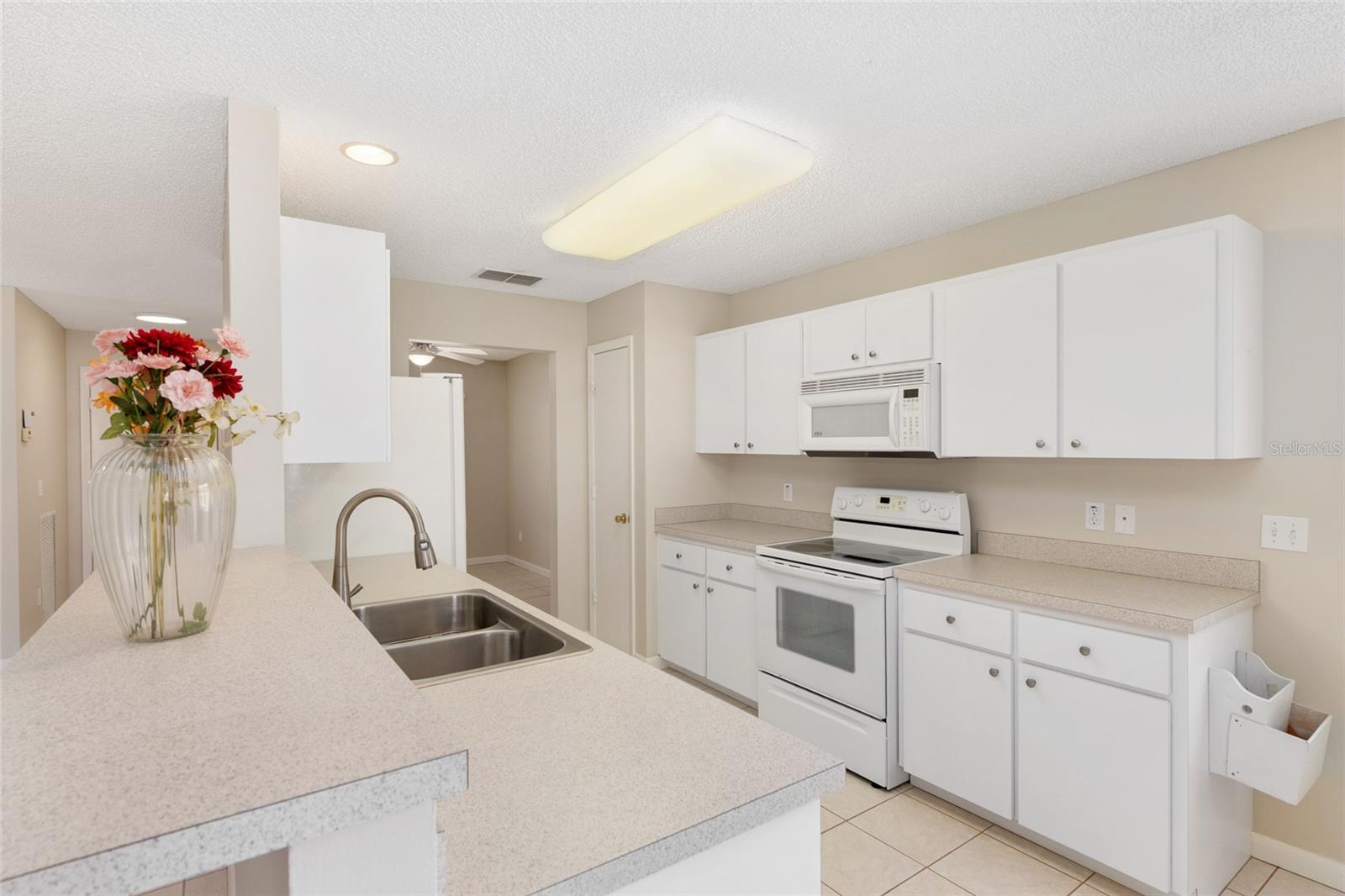 ON TOP OF THE WORLD - Residential